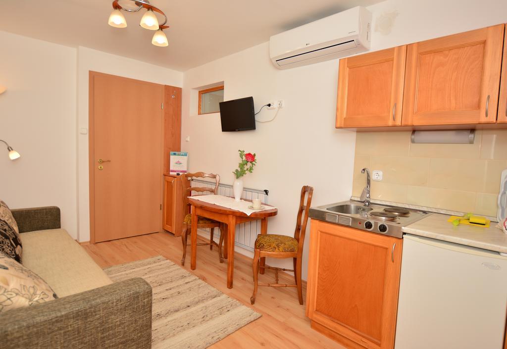 Virágoskert Apartman Hévíz Rom bilde